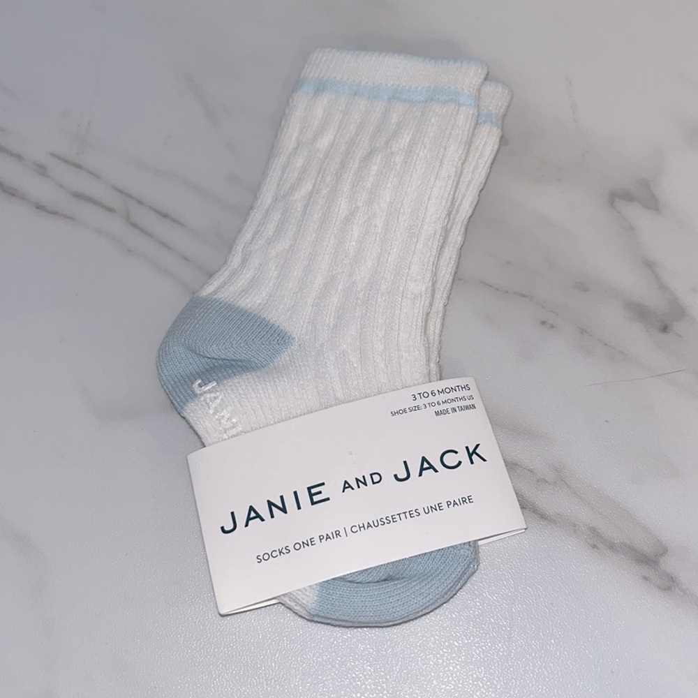 NWT janie and Jack light blue white socks 3-6 months